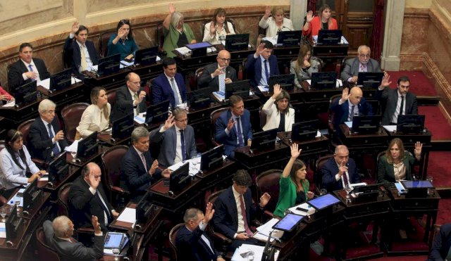 SENADORES