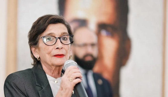 embajdora de españa